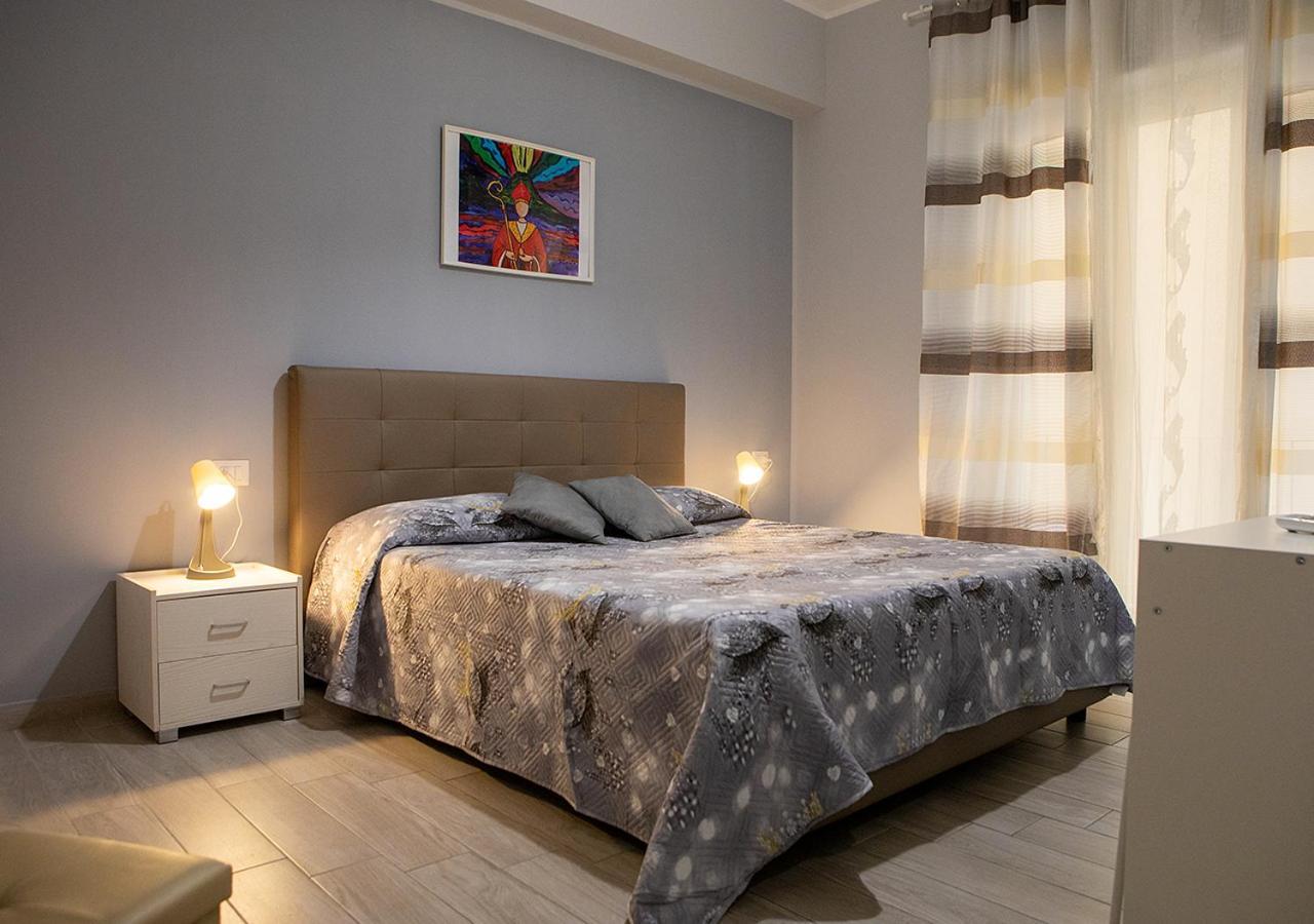 נאפולי Zuroli Suite מראה חיצוני תמונה