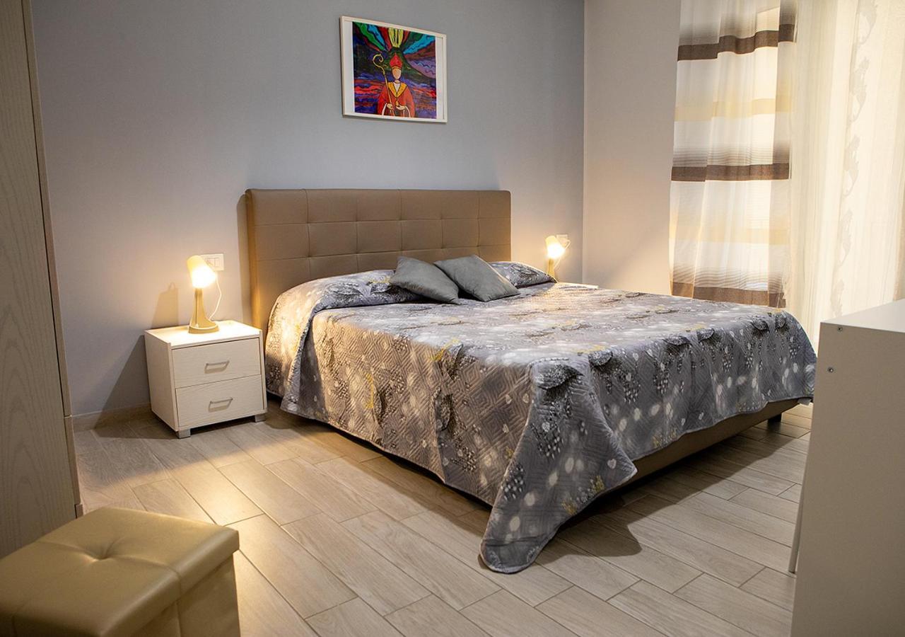 נאפולי Zuroli Suite מראה חיצוני תמונה